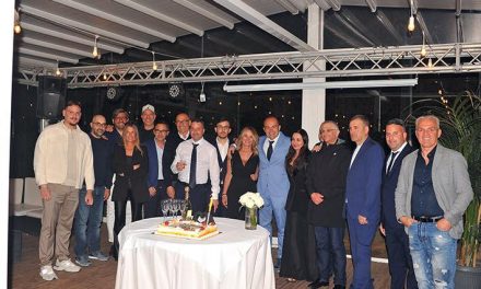 Weekend Lotteria, atto primo: lo show di Elena Orlando Villani, le palline da tennis e il gran galà del Club Campania tra premiazioni e sorrisi